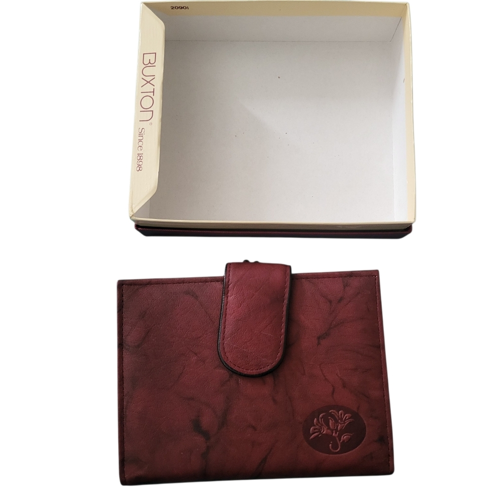Buxton Leatber Wallet Maroon